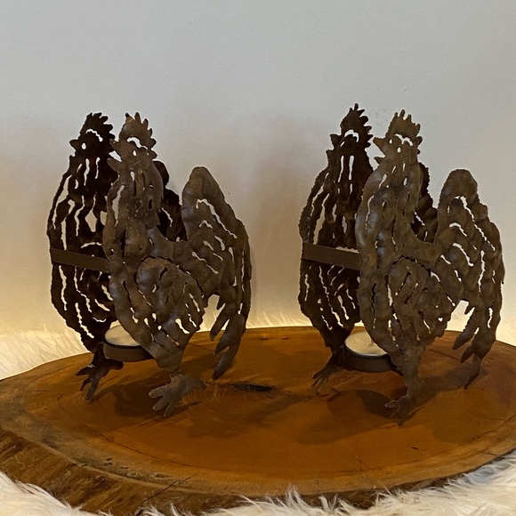 Pair of rustic metal rooster tea light holders cottagecore farmhouse industrial - Picture 2 of 5